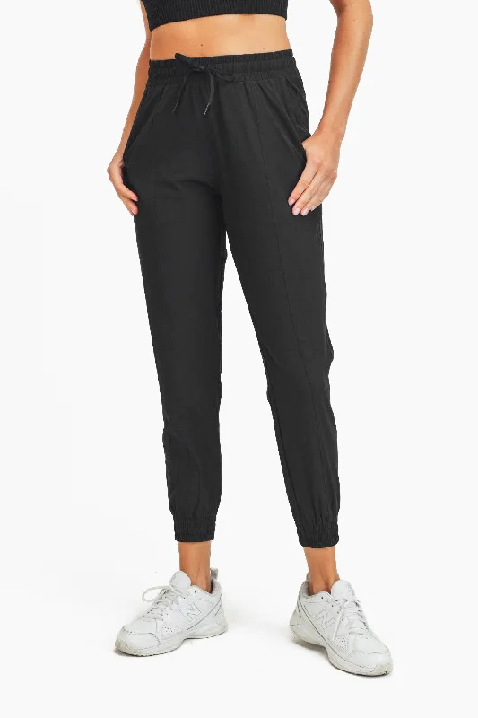 Essential Athleisure Jogger