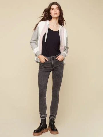 FRAYED HEM DENIM PANT