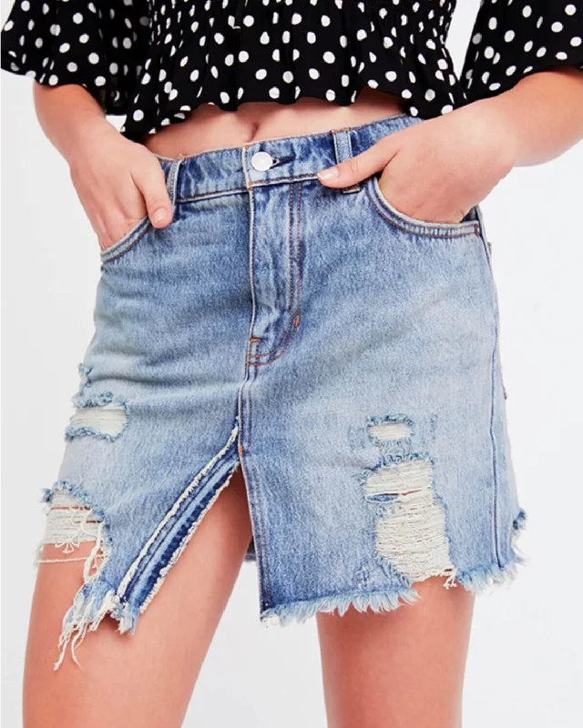 Free People - Relaxed & Destroyed Skirt in Blue