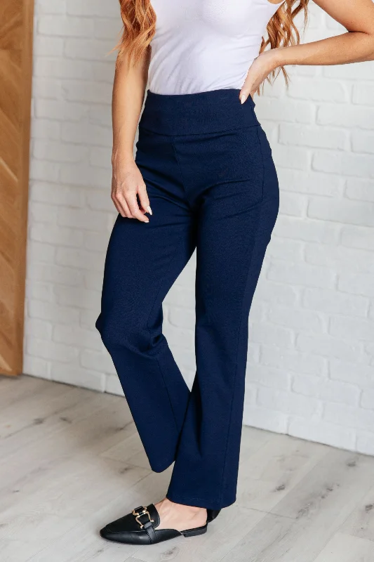 Maddie Straight Leg Pants in Navy